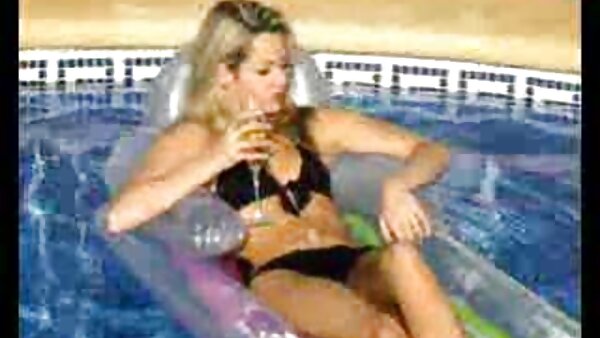 امرأة سمراء ومثليات شقراء يمارسون الجنس مع احدث الافلام السكس المترجمه بعضهم البعض