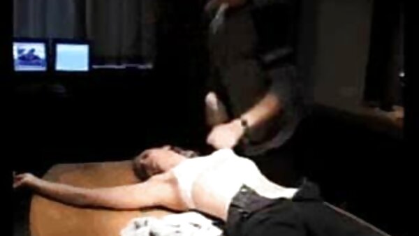 جذابة عاهرة ليكسي الحب يقفز على سكس مترجم اجنبى ديك معلقة على الرجل.