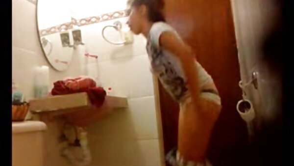 لذيذ سمراء سكس مترجم اجنبي المثير يحصل بوسها مسمر بشدة بأسلوب هزلي