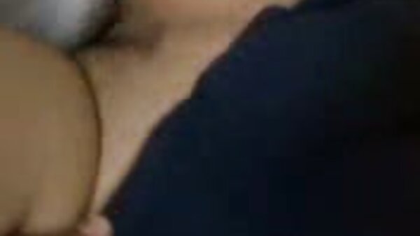 الحمار ضخمة من هذه سكس اجنبي افلام كامله الكلبة ذات الشعر الداكن يركب قضيب هذا الرجل الأسود