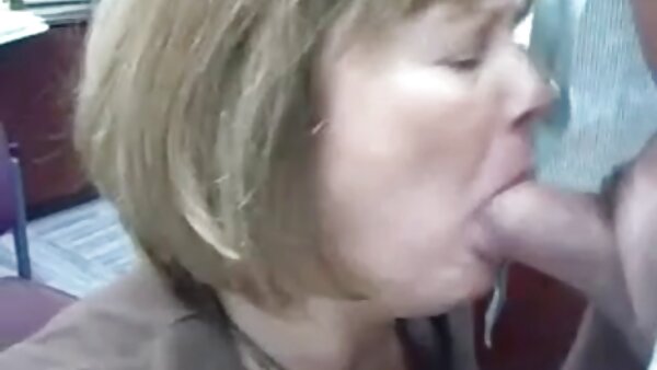 بلوندي الساخنة يحصل سكس محارم اجنبي مترجم عربي لها العضو التناسلي النسوي المدمر اصابع الاتهام