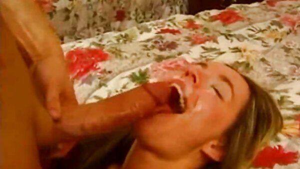 غريب مثلية سكس اجنبي عائلات العربدة مع كس حنين هوكر Maryna
