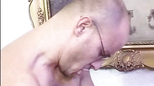 عاهرة افلام سكس اجنبي مترجم نار في ملابس داخلية مثيرة شيلا تصبح حميمة مع عميلها الجديد