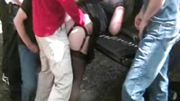 شقراء ضئيلة تمتص ديك كبيرة مثل عاهرة سكس اجنبي عربي المهنية على كاميرا بوف