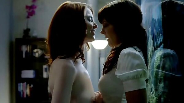 كتي افلام سكس اجنبي مترجم كتابه عربي شقراء Fuckable الوخزات العضو التناسلي النسوي لها ضيق بإصبعها