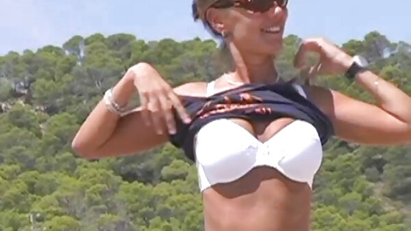 متعرج فيديو سكس اجنبي جماعي شاحب البشرة هوتي Bailey M ضربات بي بي سي في 69 تشكل
